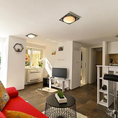 Apartmani Cesarica Trogir Exterior photo