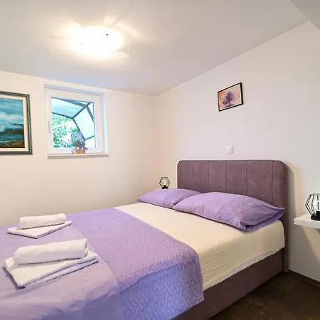 Apartmani Cesarica Trogir Exterior photo
